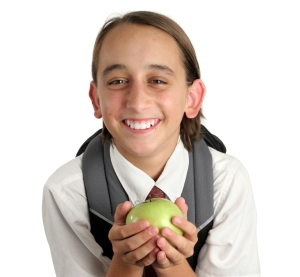 south-american-boy-with-apple
